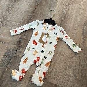 NWT Angel Dear Organic Baby Onesie 0-3 Months